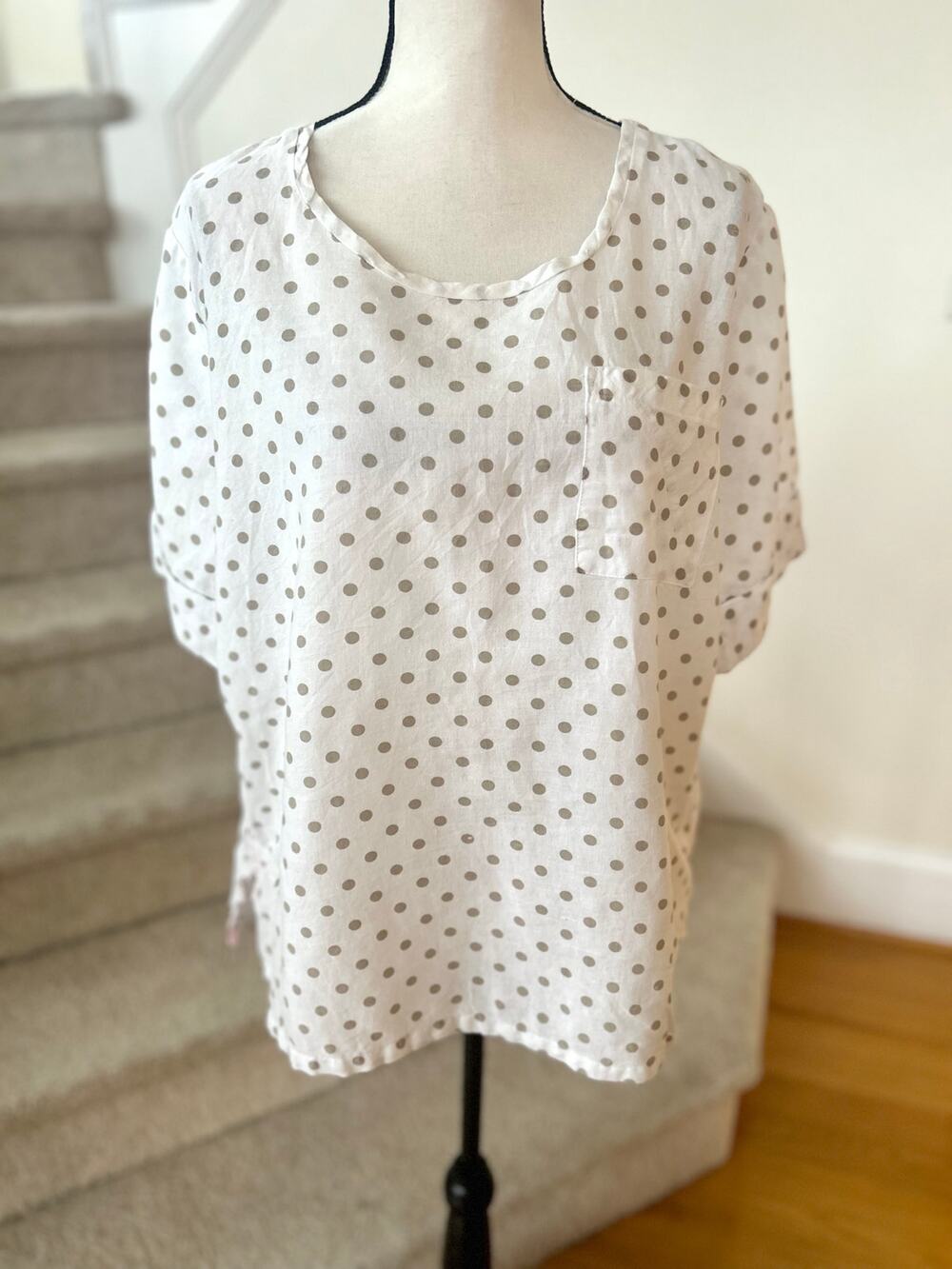 Symple NYC Linen Cotton White Beige Polka Dot Scoop Neck Short Sleeve T-Shirt